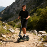 Patineta eléctrica Scooter con motor de 1200 W, velocidad máxima de 35 mph, pantalla grande y doble freno de disco - Imagen de 4